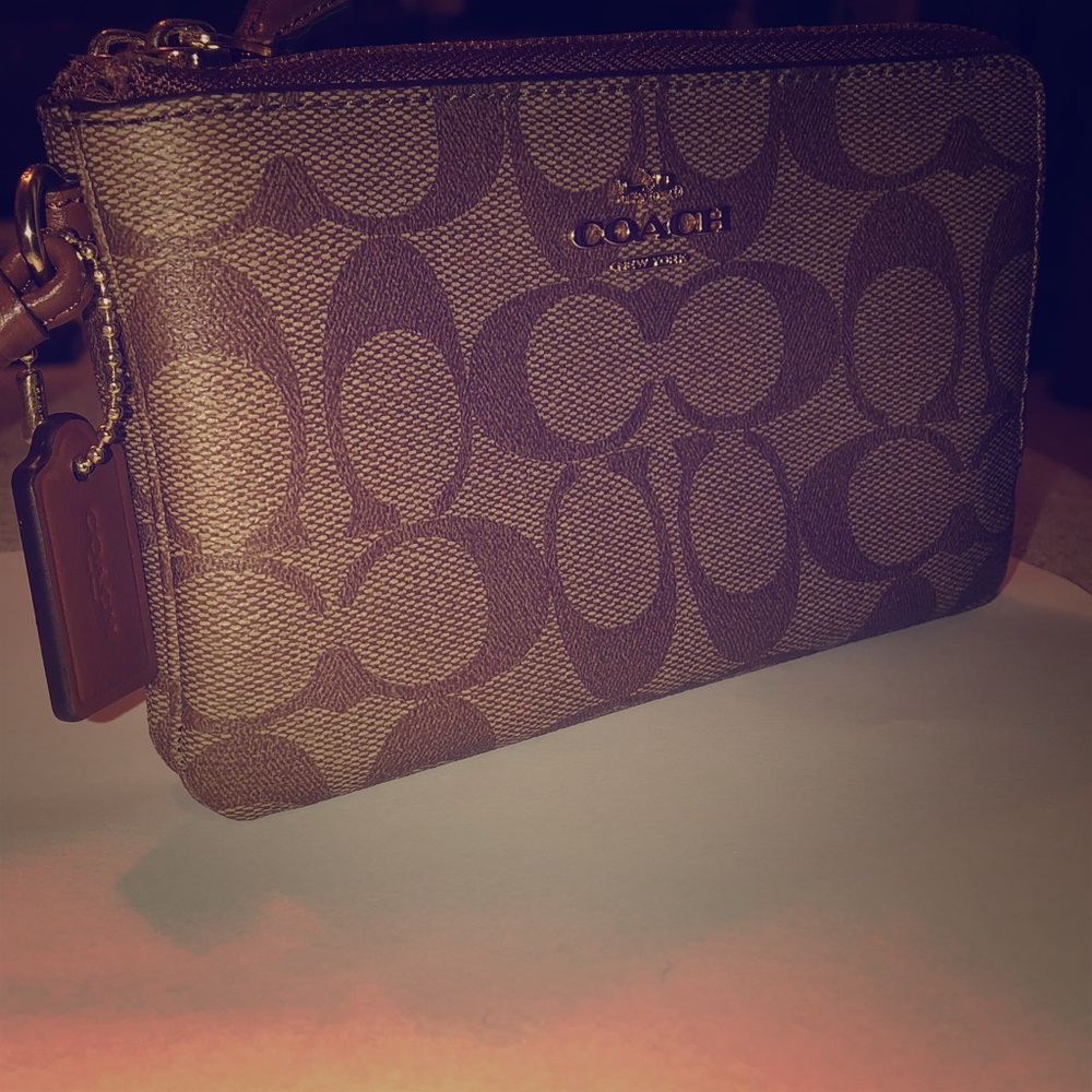 COACH mini clutch/wallet wristlet